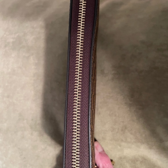 Louis Vuitton wallet - Picture 10 of 14